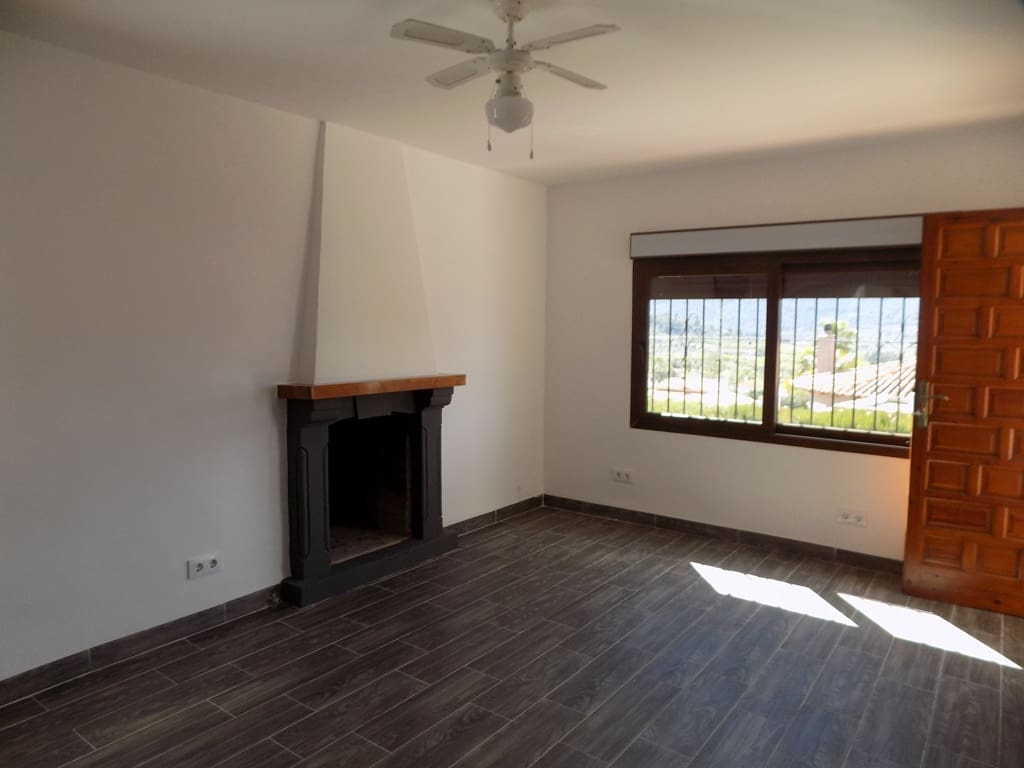 2 bedroom Villa for rent in Alcalali / Alcanali - € 700 (Ref: 9740060)