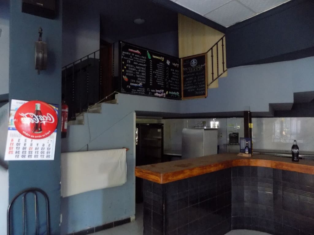 Restaurant/Bar til salgs i Tormos - € 240 000 (Ref: 9950417)