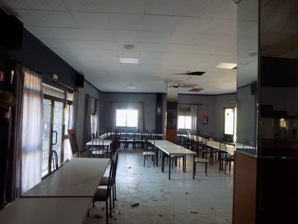Restaurant/Bar til salgs i Tormos - € 240 000 (Ref: 9950417)