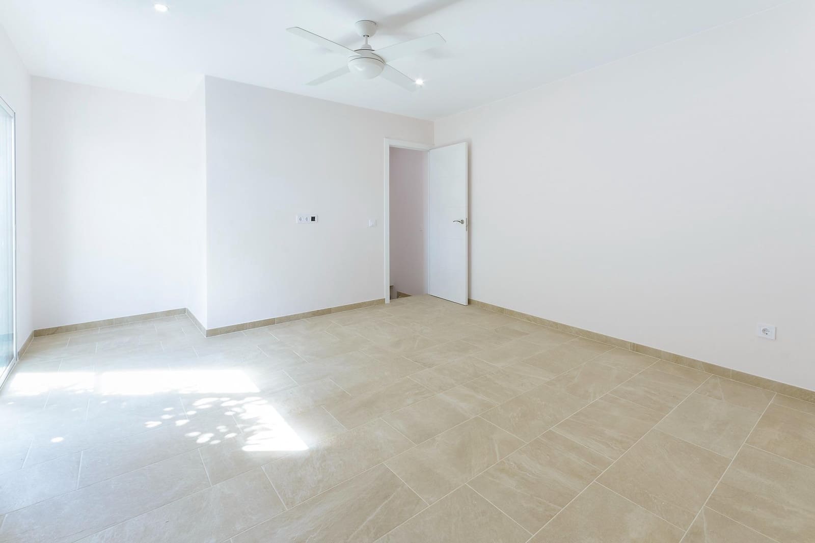 6 slaapkamer Huis te koop in Tavernes de la Valldigna - € 210.000 (Ref: 10009214)