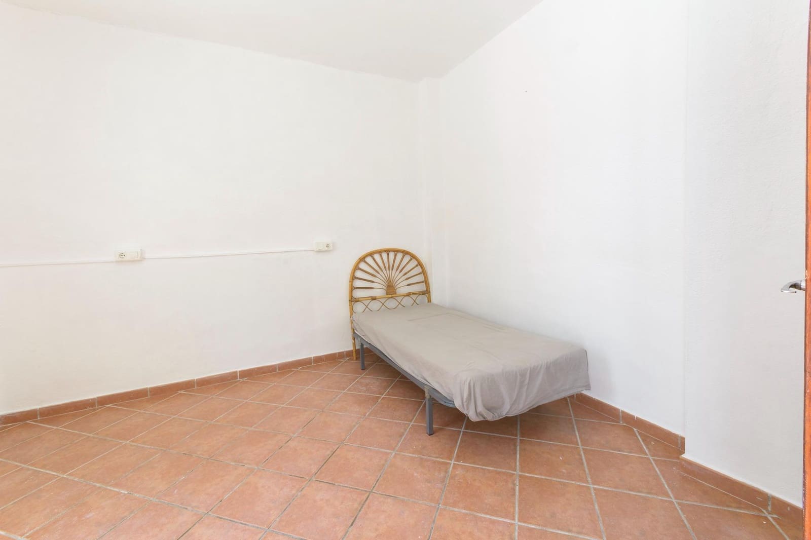 3 bedroom Townhouse for sale in Gandia - € 164,900 (Ref: 10011563)