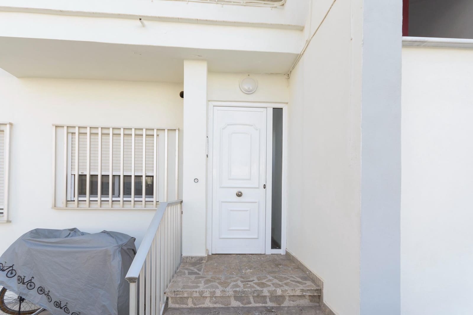 2 sovrum Lägenhet till salu i Piles - 140 000 € (Ref: 10027425)