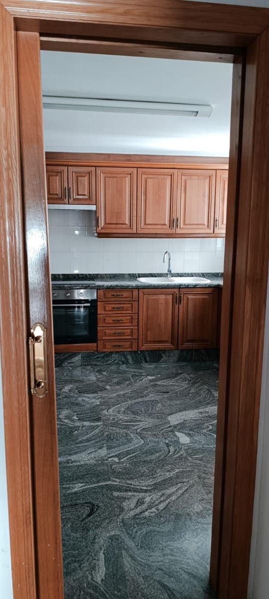 3 makuuhuone Asunto vuokrattavana paikassa Gandia mukana 
autotalli - 950 € (Ref: 10100321)