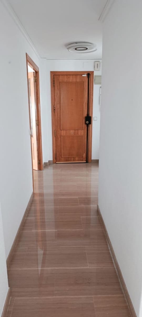 3 makuuhuone Asunto vuokrattavana paikassa Gandia mukana 
autotalli - 950 € (Ref: 10100321)