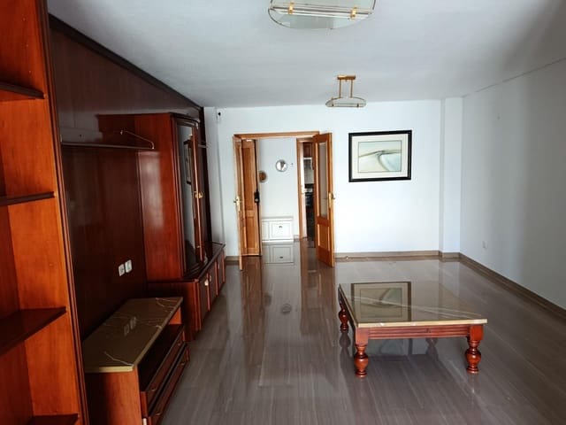 3 makuuhuone Asunto vuokrattavana paikassa Gandia mukana 
autotalli - 950 € (Ref: 10100321)