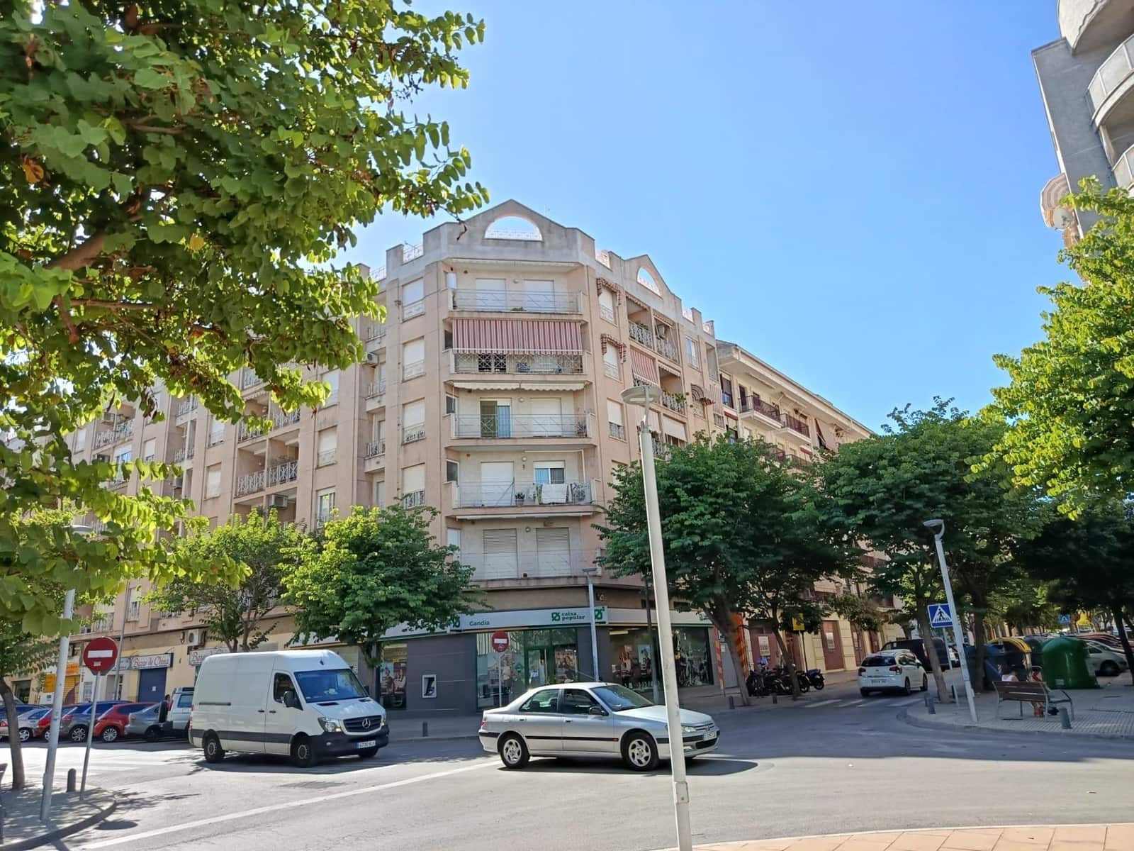 3 makuuhuone Asunto vuokrattavana paikassa Gandia mukana 
autotalli - 950 € (Ref: 10100321)