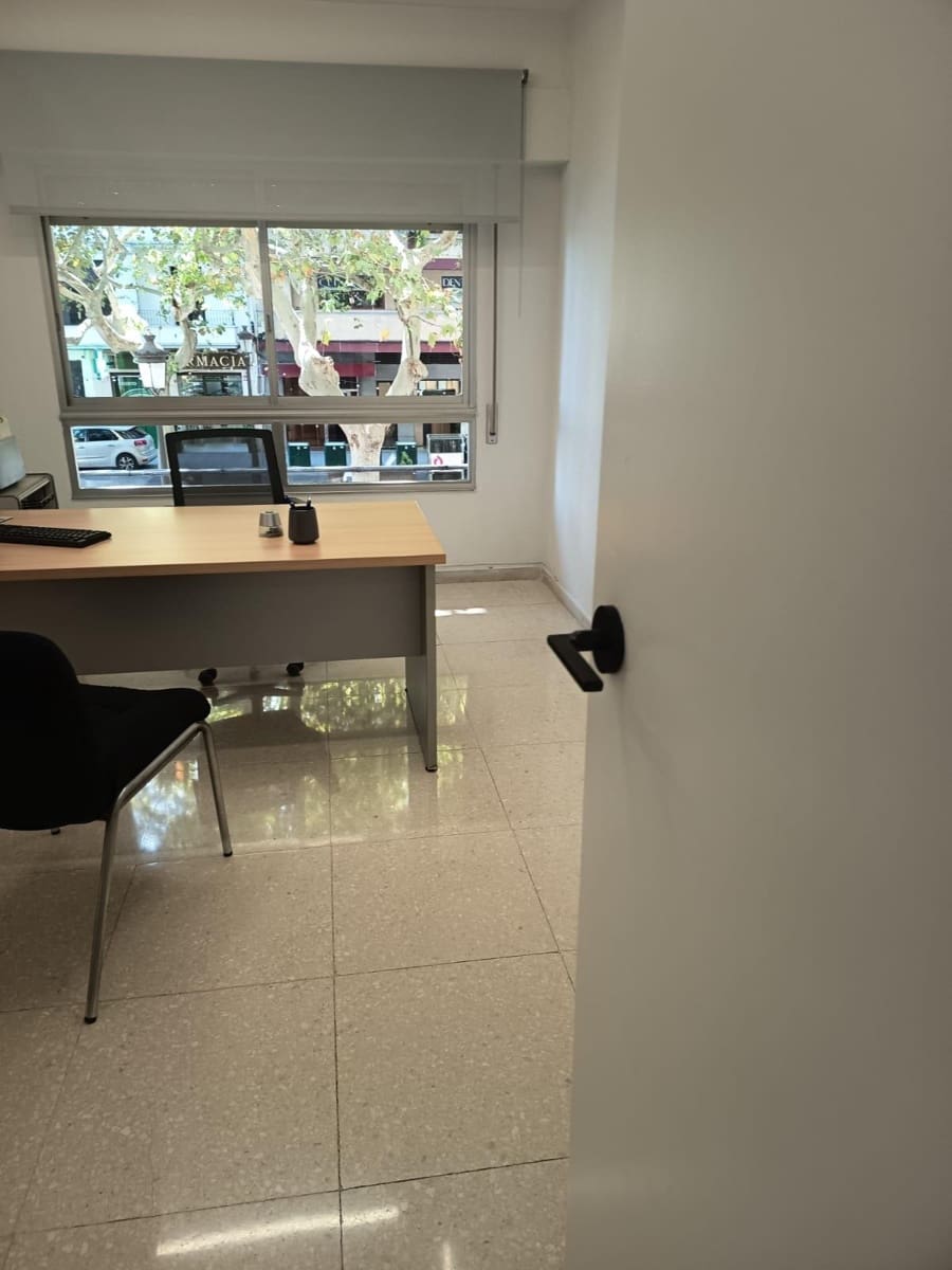 Office for rent in Gandia - € 400 (Ref: 10115775)