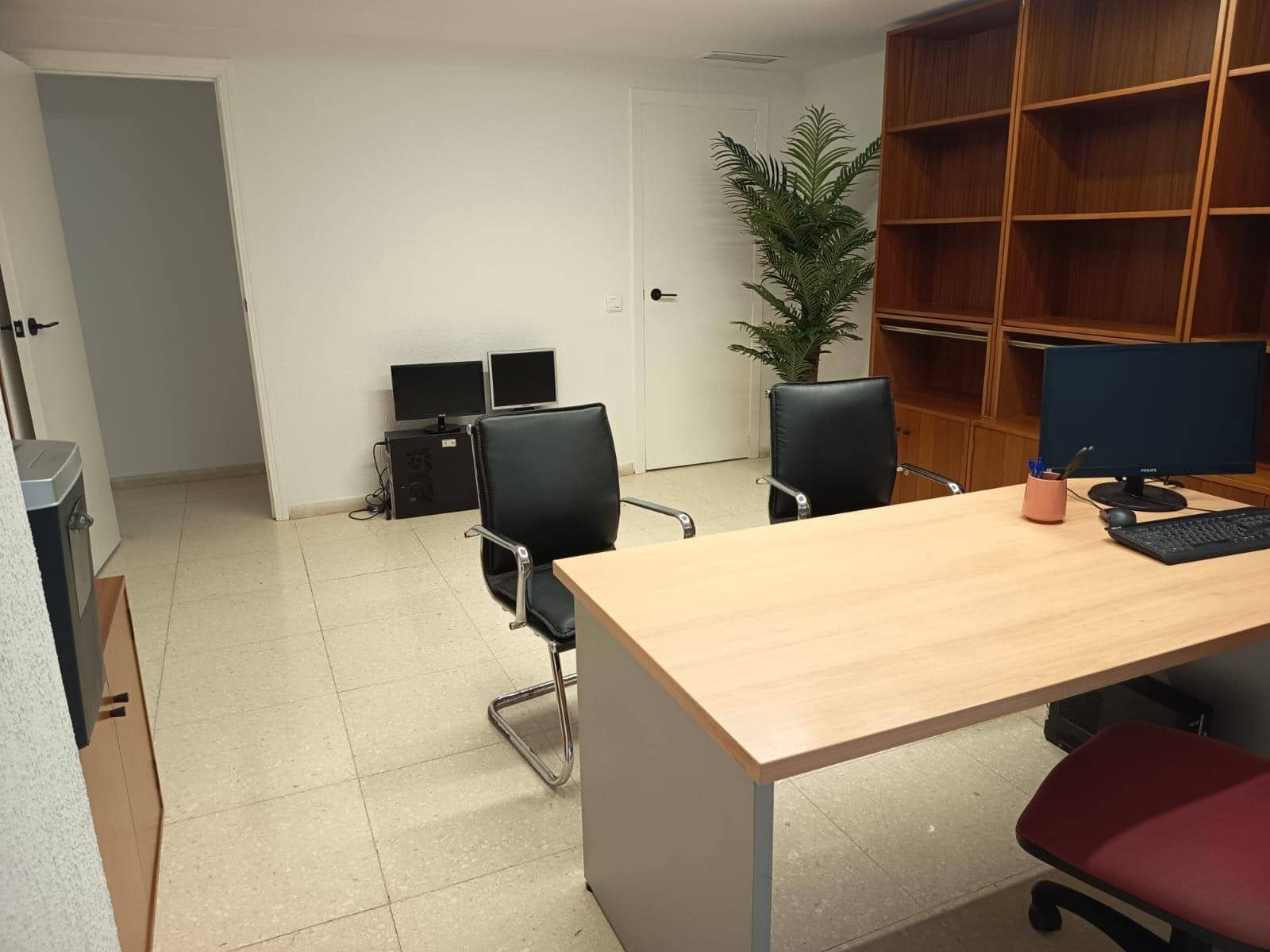Office for rent in Gandia - € 400 (Ref: 10115775)
