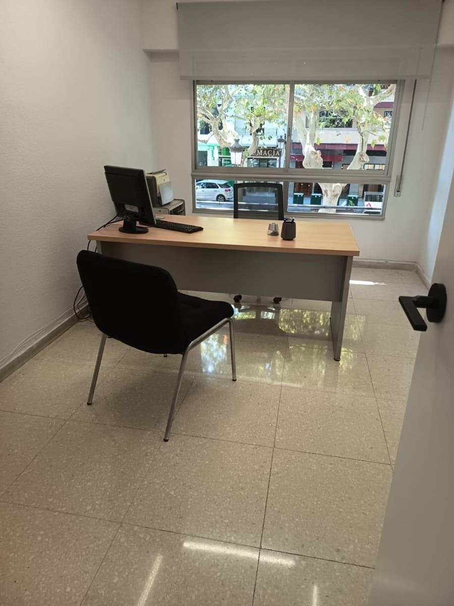 Office for rent in Gandia - € 400 (Ref: 10115775)