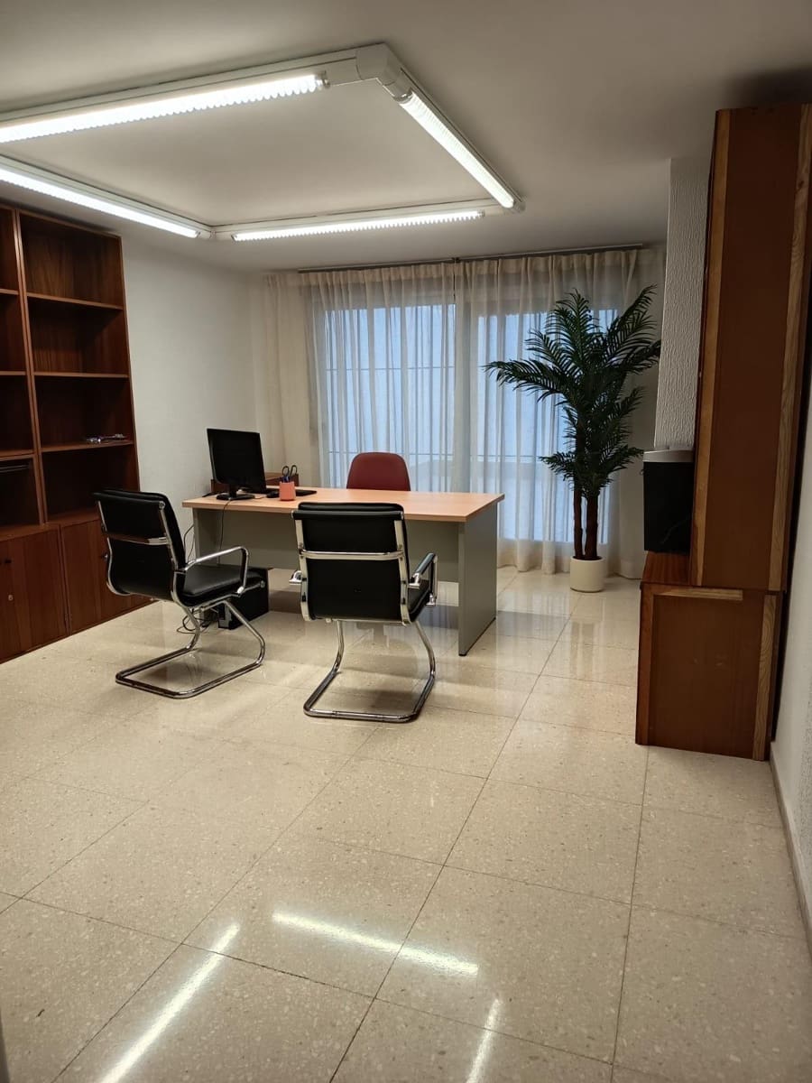 Office for rent in Gandia - € 400 (Ref: 10115775)