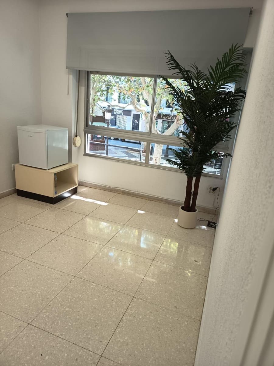 Office for rent in Gandia - € 400 (Ref: 10115775)