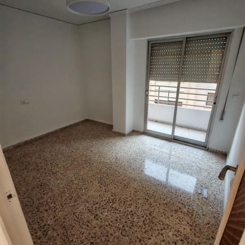 4 quarto Apartamento para arrendar em Gandia com garagem - 750 € (Ref: 10115776)