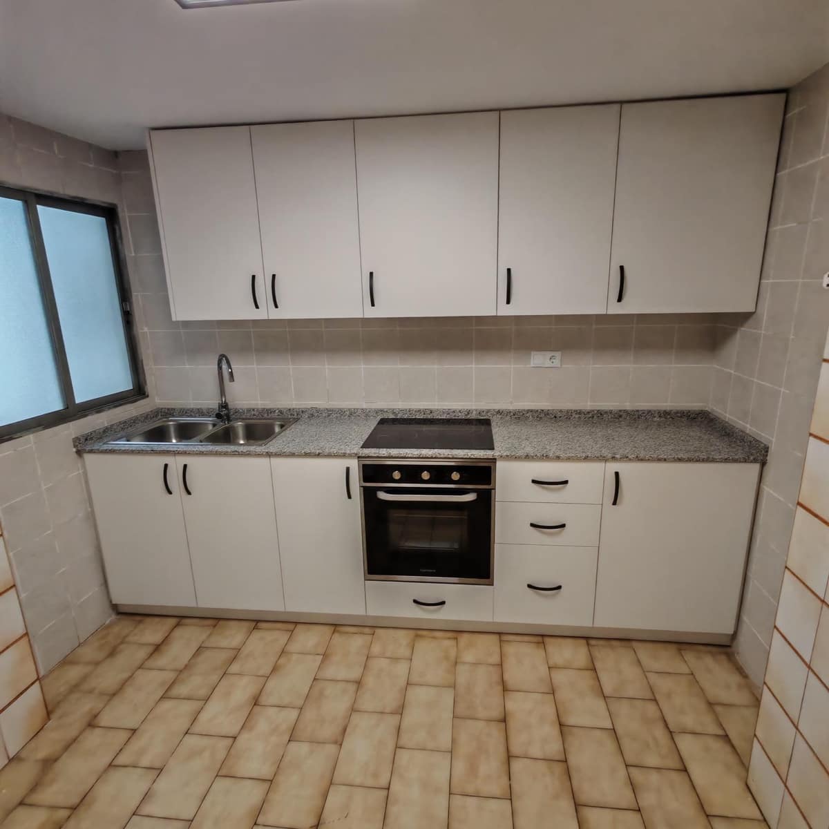 4 quarto Apartamento para arrendar em Gandia com garagem - 750 € (Ref: 10115776)