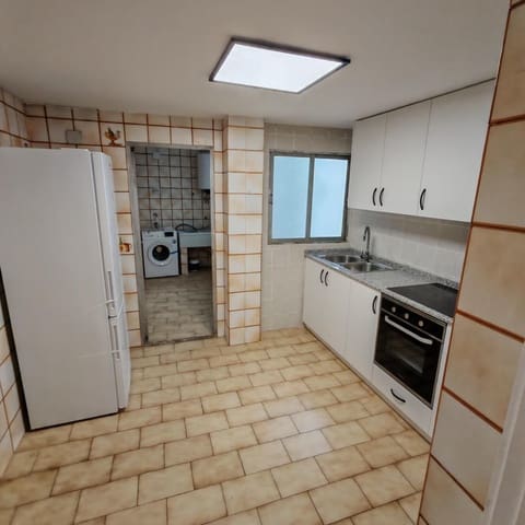 4 quarto Apartamento para arrendar em Gandia com garagem - 750 € (Ref: 10115776)