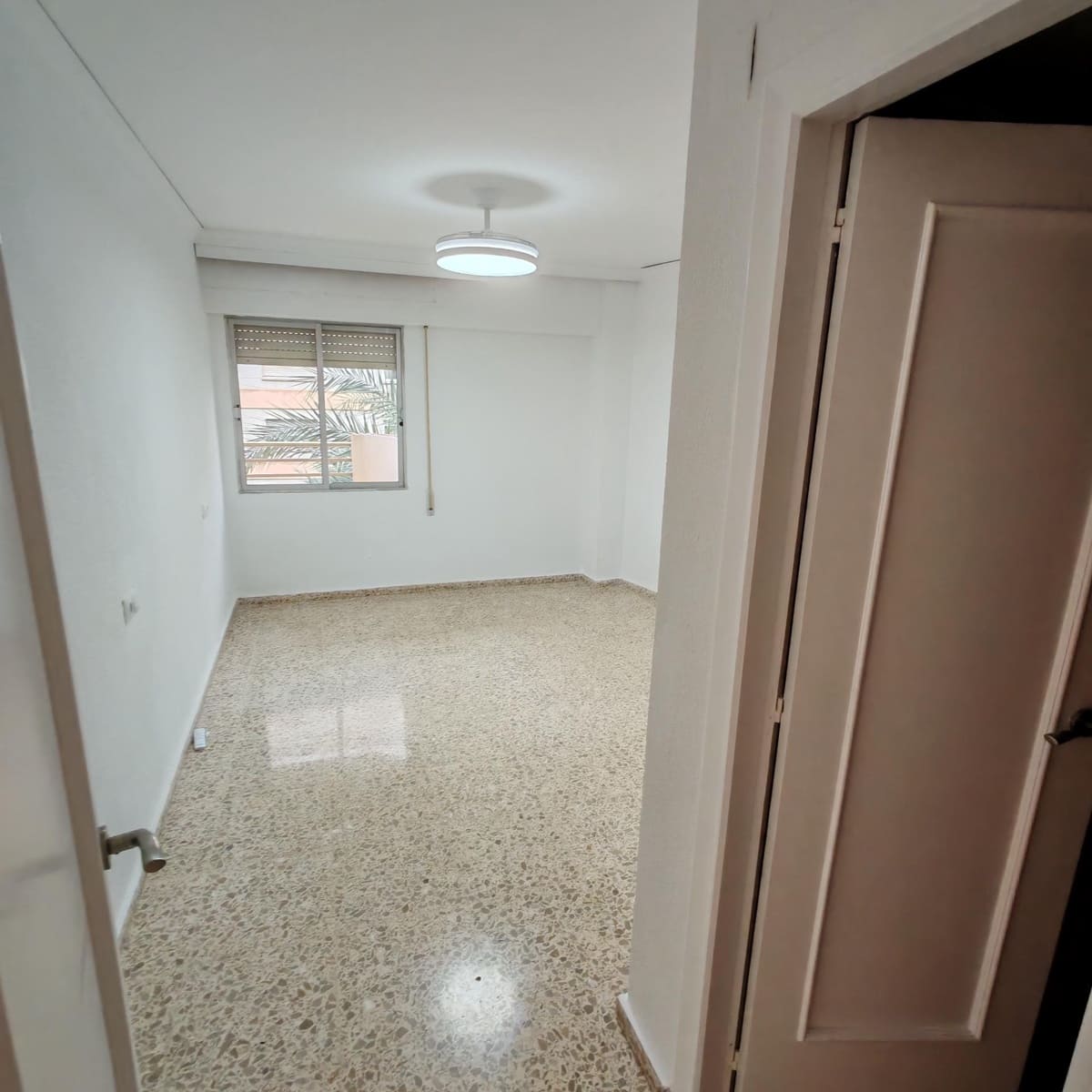 4 quarto Apartamento para arrendar em Gandia com garagem - 750 € (Ref: 10115776)
