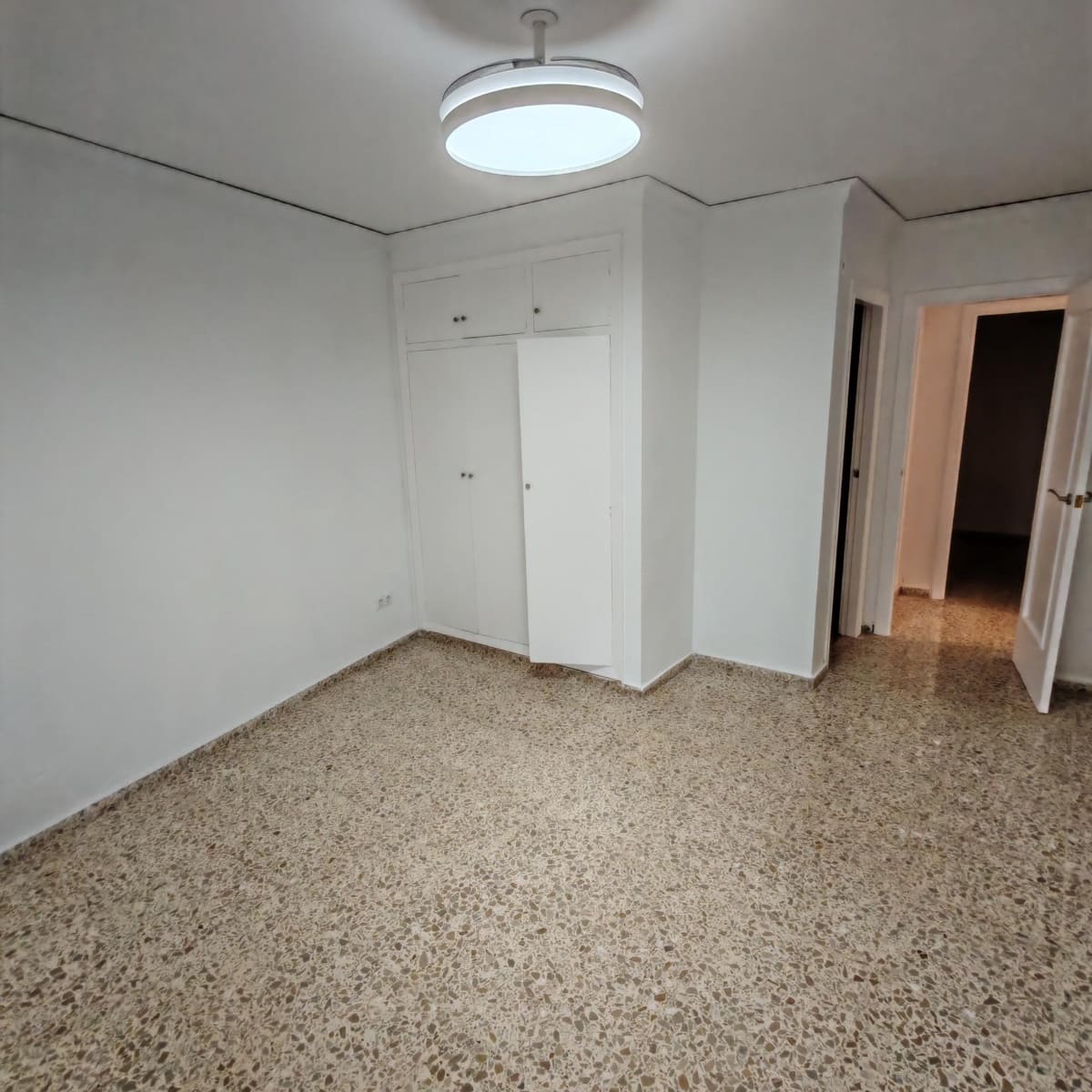 4 quarto Apartamento para arrendar em Gandia com garagem - 750 € (Ref: 10115776)
