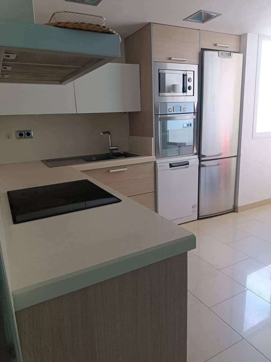 2 quarto Apartamento para arrendar em Gandia - 950 € (Ref: 10120037)