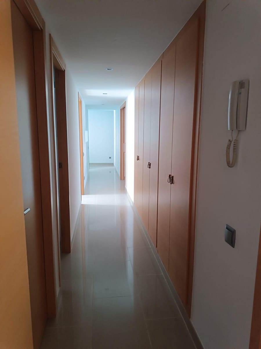 2 quarto Apartamento para arrendar em Gandia - 950 € (Ref: 10120037)
