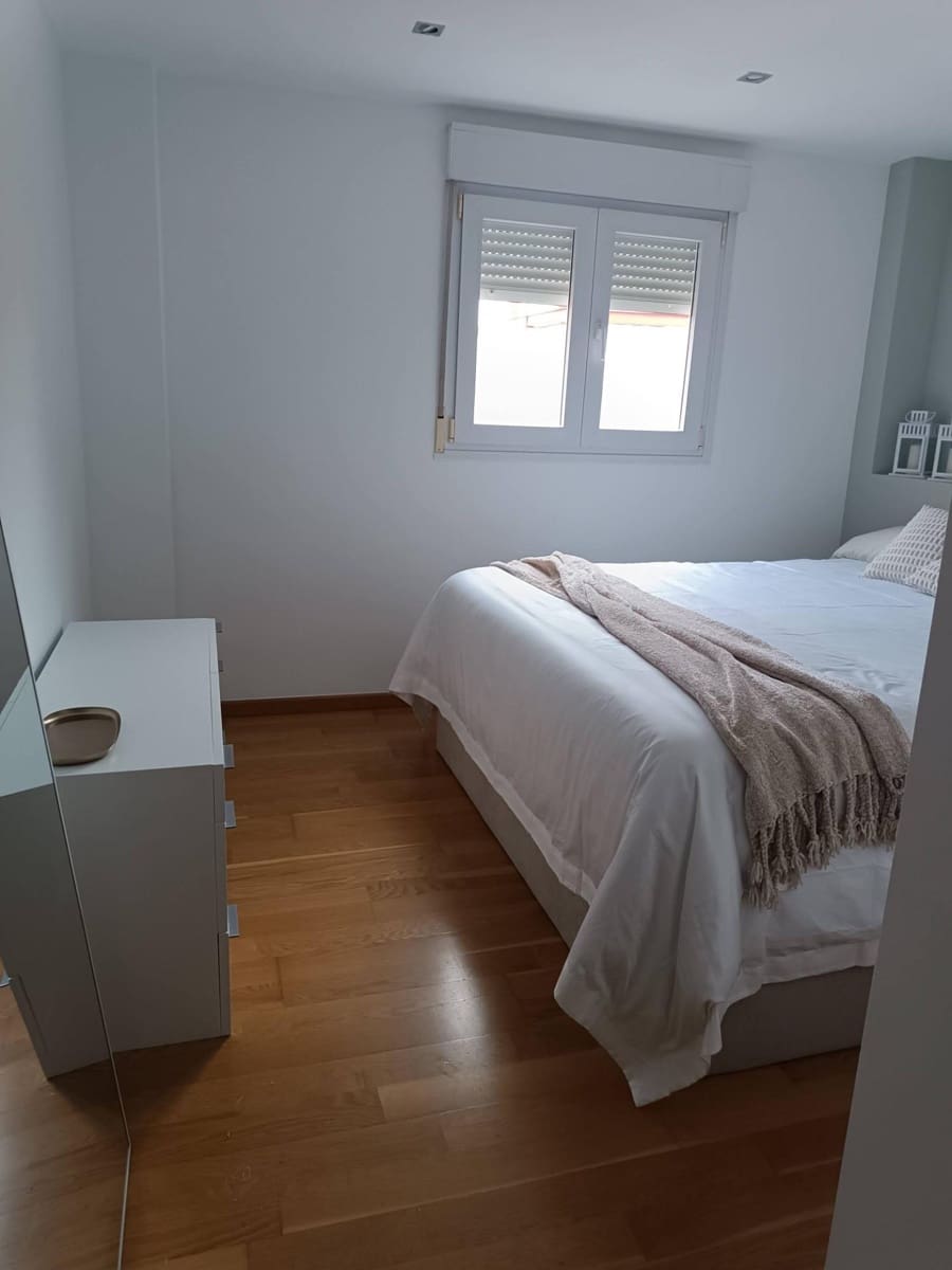 2 quarto Apartamento para arrendar em Gandia - 950 € (Ref: 10120037)