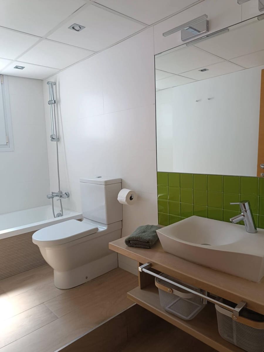 2 quarto Apartamento para arrendar em Gandia - 950 € (Ref: 10120037)