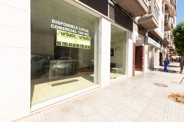 4 bedroom Commercial for rent in Gandia - € 1,500 (Ref: 10130042)