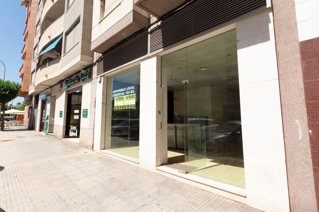 4 bedroom Commercial for rent in Gandia - € 1,500 (Ref: 10130042)