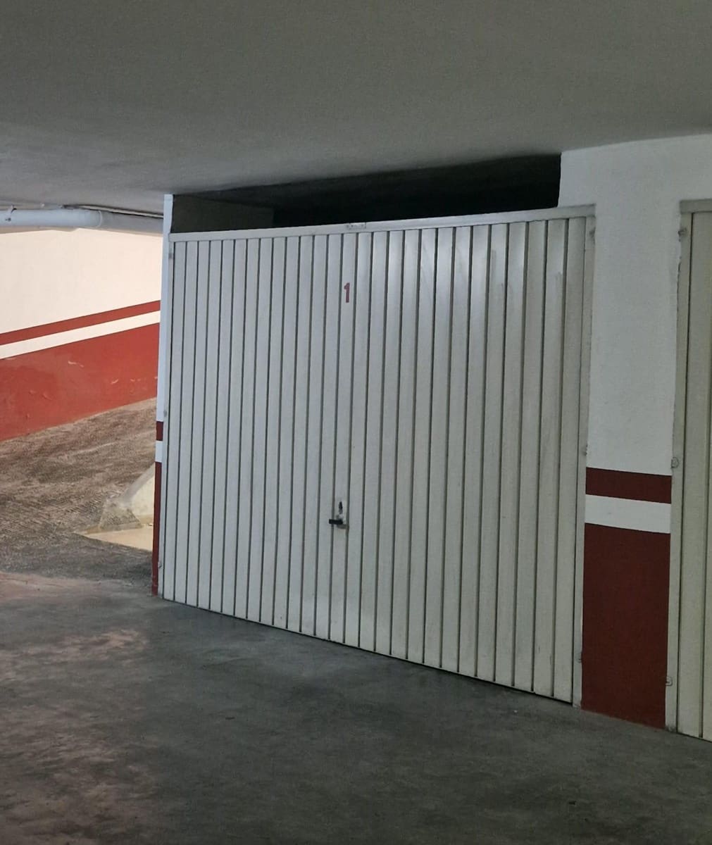 3 bedroom Flat for rent in Gandia with garage - € 900 (Ref: 10159841)