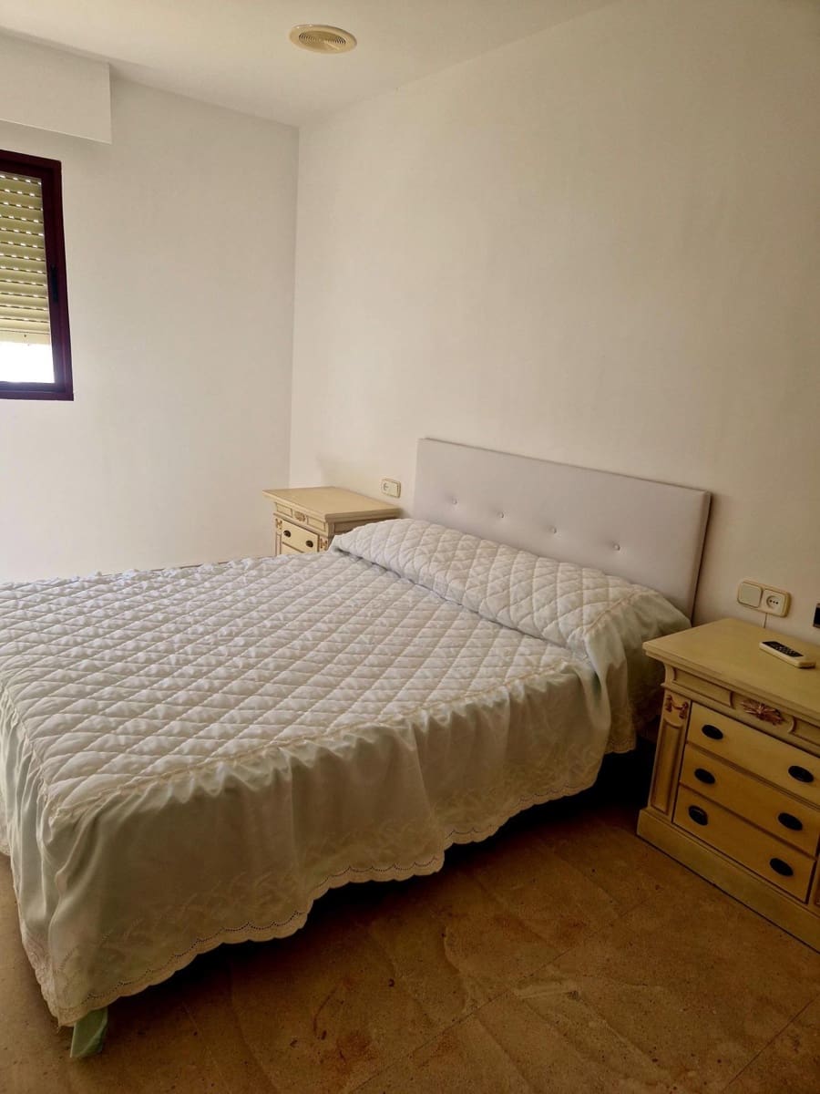3 bedroom Flat for rent in Gandia with garage - € 900 (Ref: 10159841)