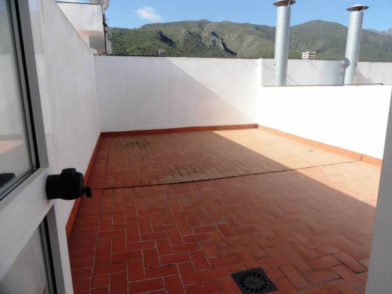 3 bedroom Penthouse for rent in Villalonga with garage - € 800 (Ref: 2643674)