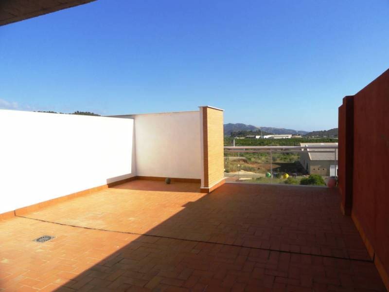 3 bedroom Penthouse for rent in Villalonga with garage - € 800 (Ref: 2643674)