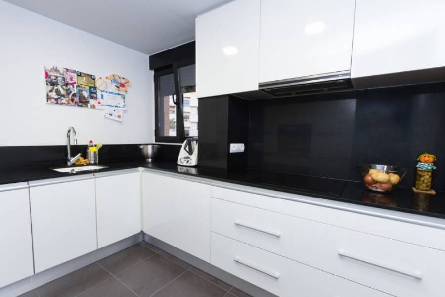 2 bedroom Flat for rent in Gandia - € 750 (Ref: 2748045)