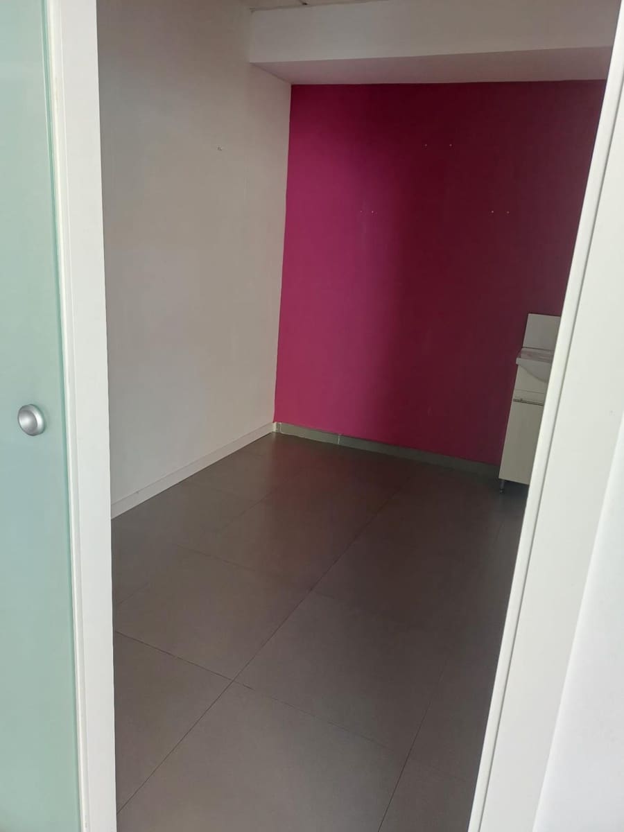 Kommersiell til leie i Gandia - € 1 200 (Ref: 3314959)
