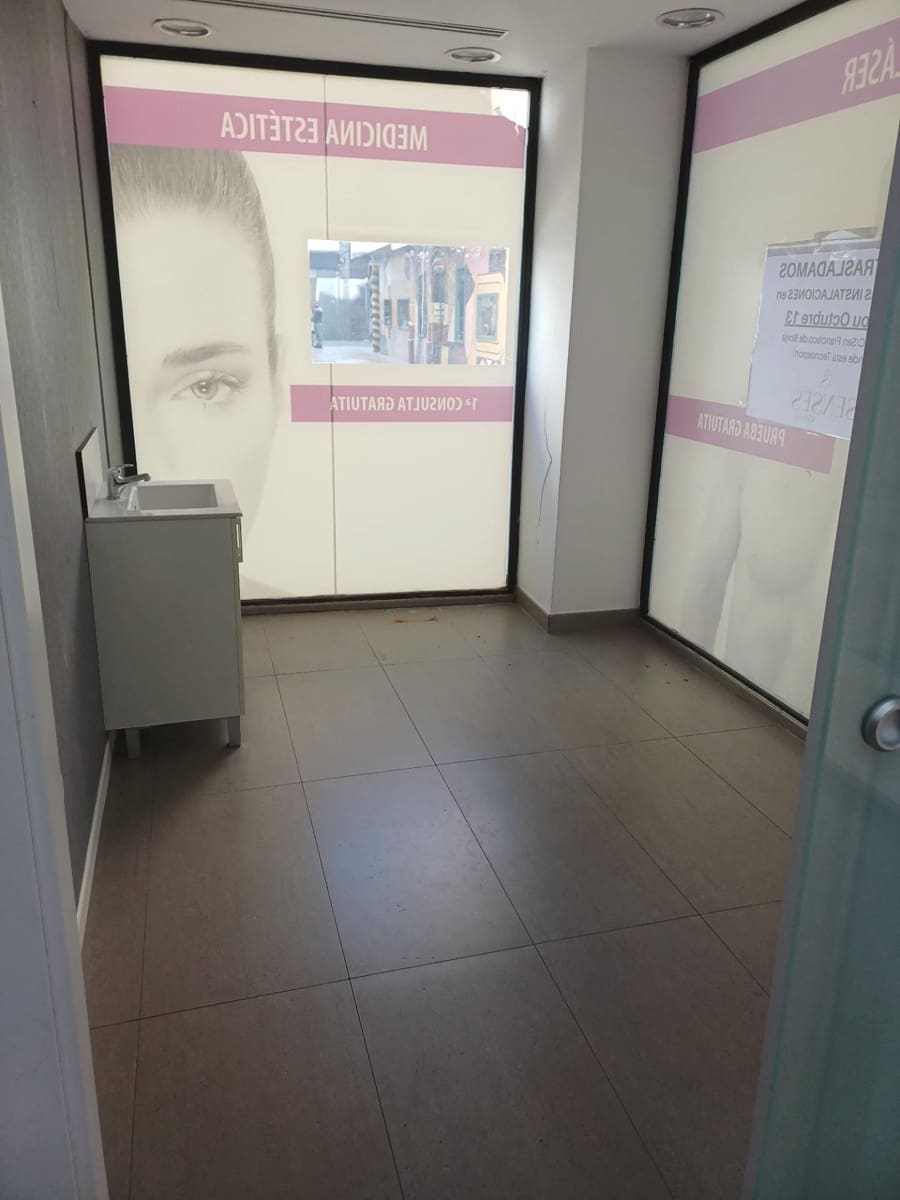 Kommersiell til leie i Gandia - € 1 200 (Ref: 3314959)