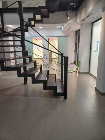 Local Commercial à louer à Gandia - 1 200 € (Ref: 3314959)