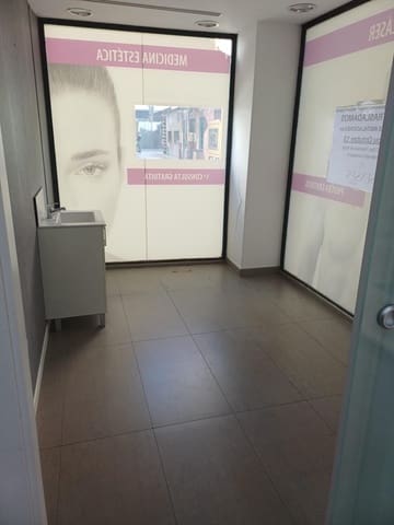 Local Commercial à louer à Gandia - 1 200 € (Ref: 3314959)