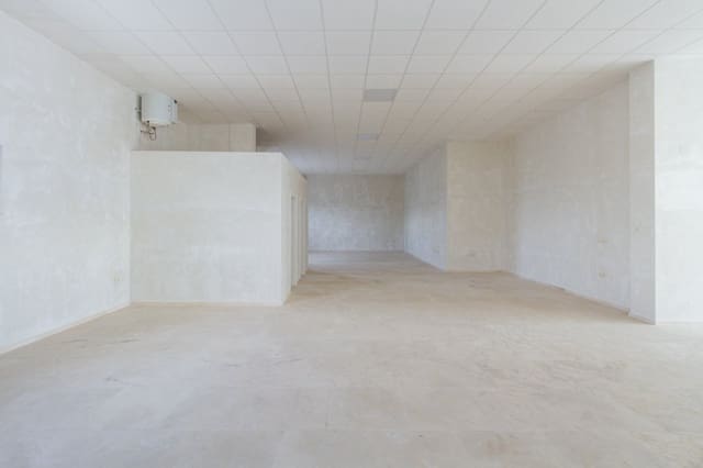 Erhverv til leje i Gandia med garage - € 3.350 (Ref: 6184808)