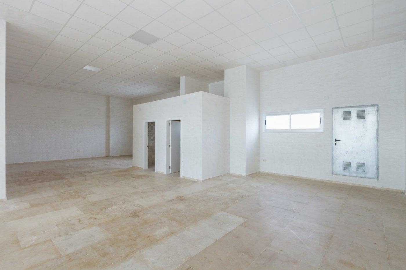 Erhverv til leje i Gandia med garage - € 3.000 (Ref: 6184811)