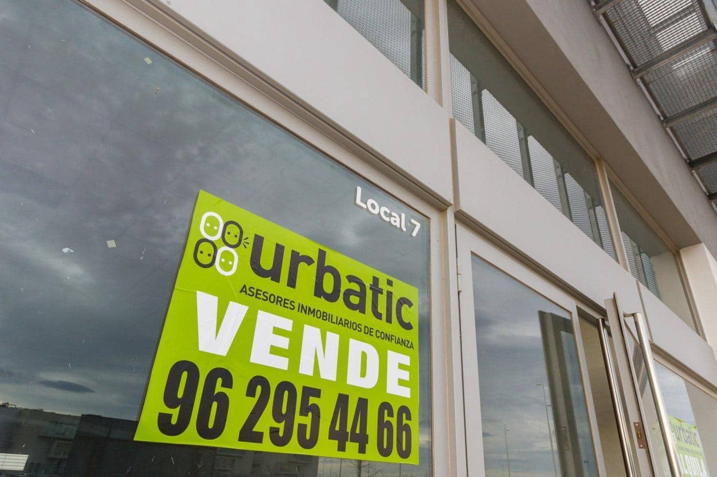 Erhverv til leje i Gandia med garage - € 3.000 (Ref: 6184811)