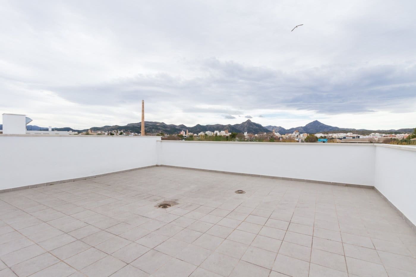 Office for rent in Gandia with garage - € 1,300 (Ref: 6184823)