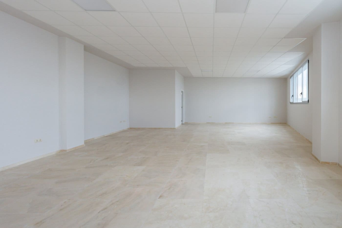 Office for rent in Gandia with garage - € 1,300 (Ref: 6184823)