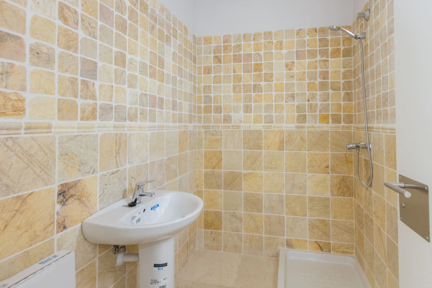 Office for rent in Gandia with garage - € 1,300 (Ref: 6184823)