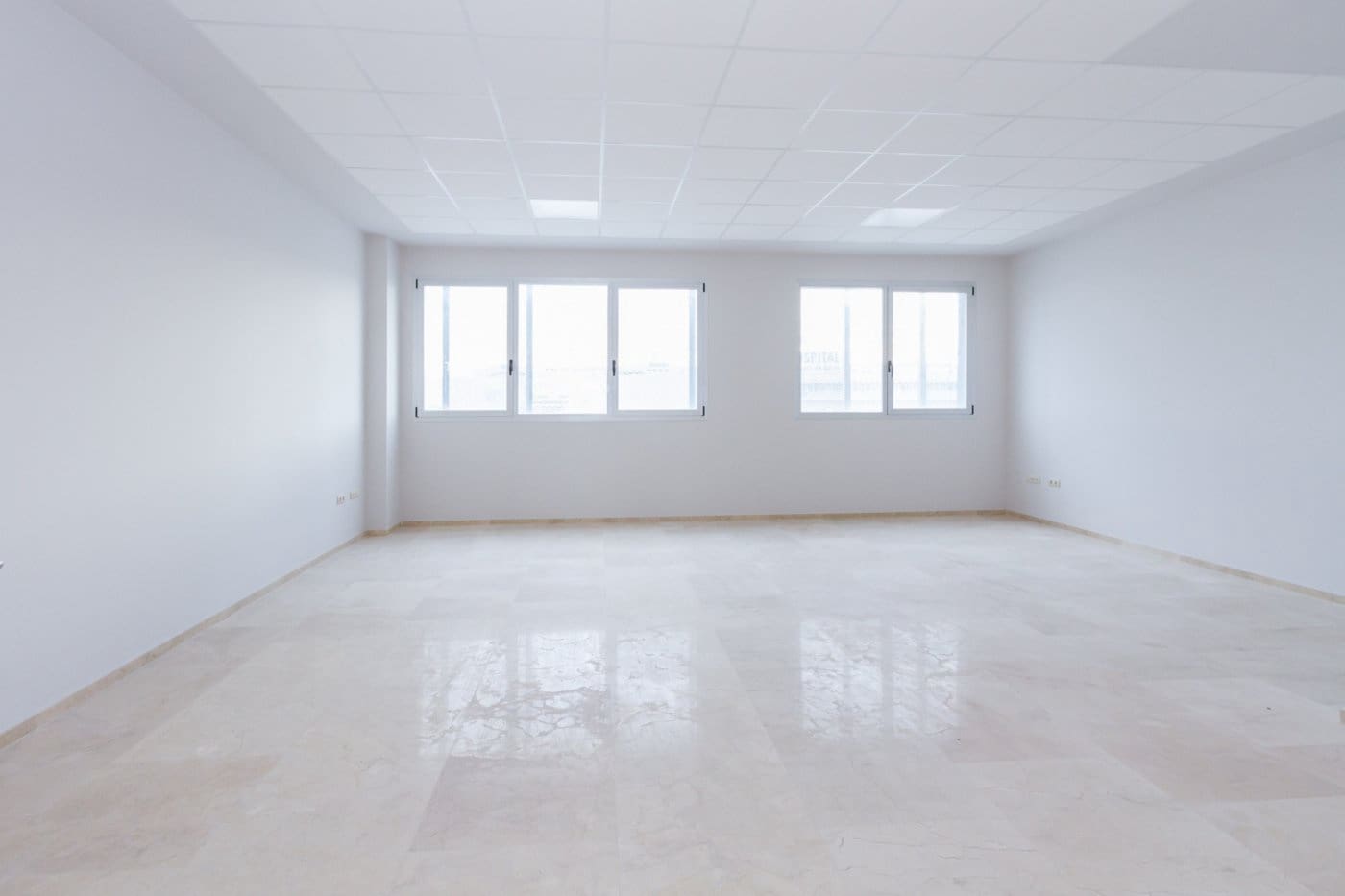 Office for rent in Gandia with garage - € 650 (Ref: 6184824)