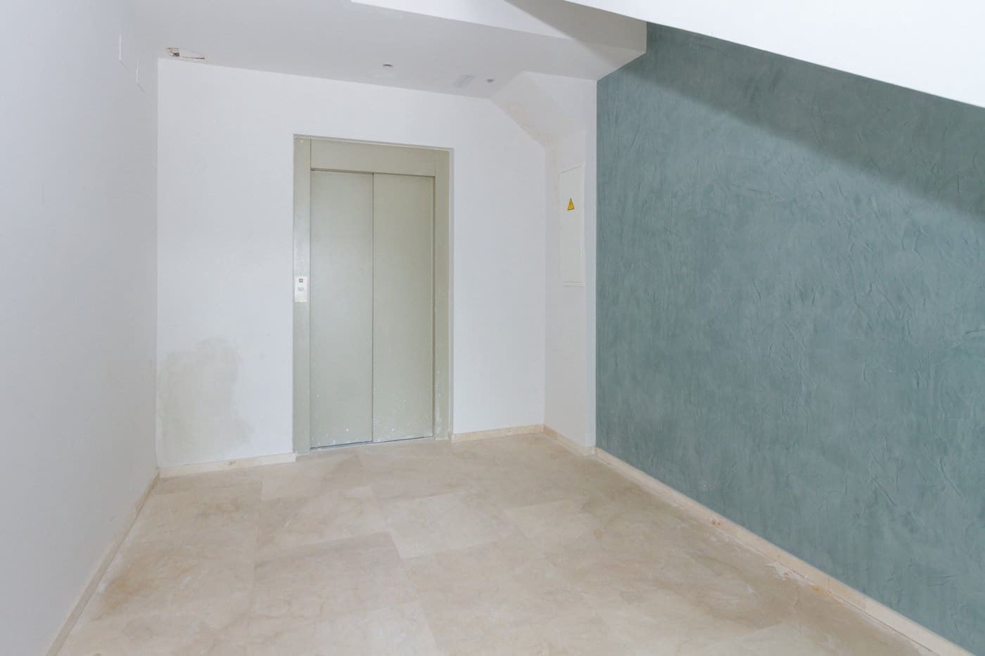 Office for rent in Gandia with garage - € 650 (Ref: 6184824)