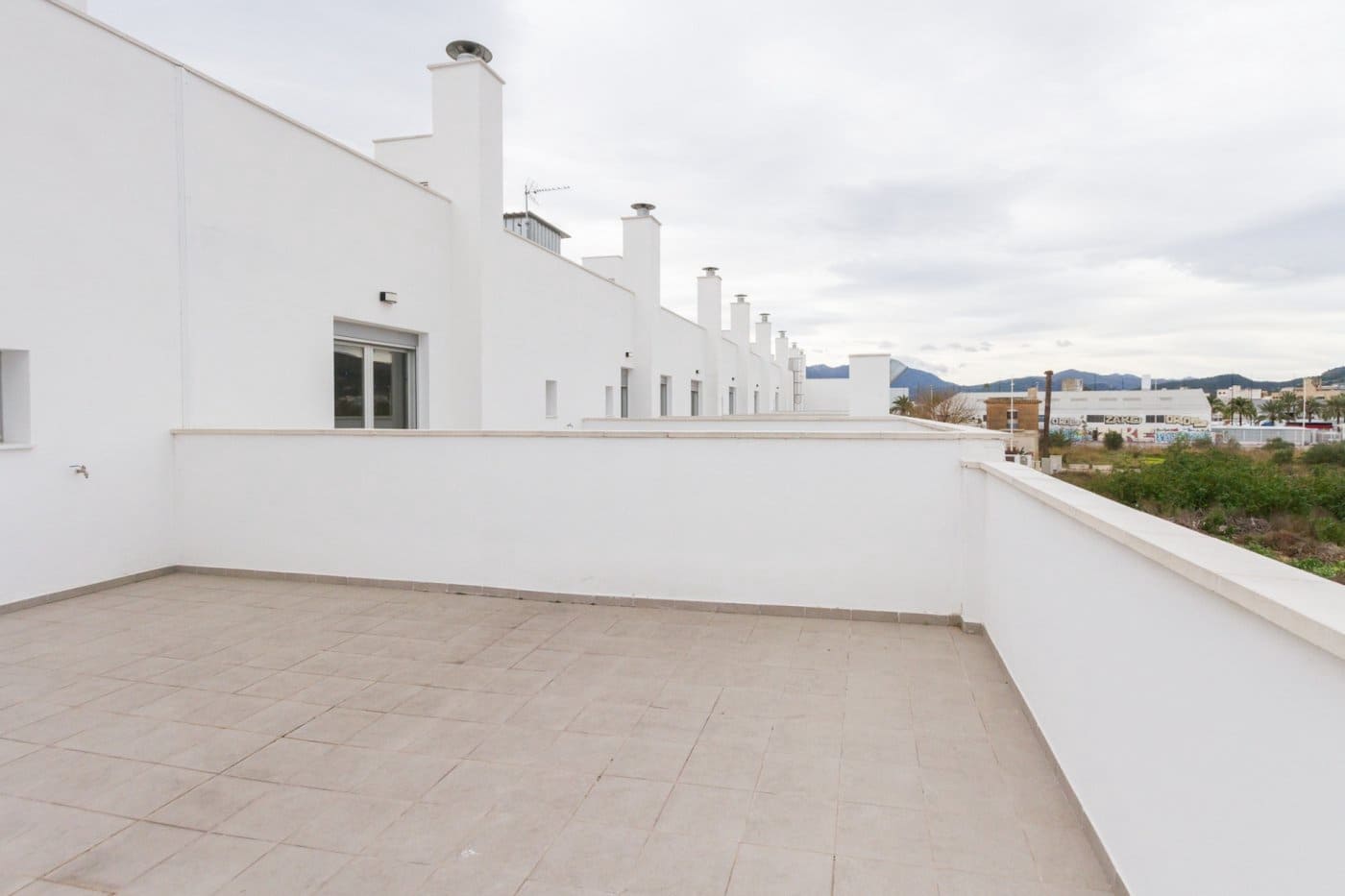 Kontor til leje i Gandia med garage - € 7.000 (Ref: 6184847)