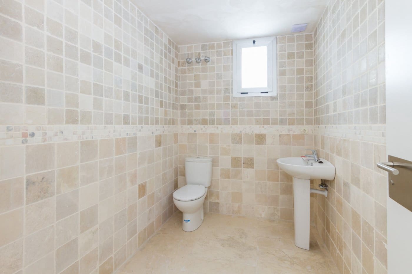 Kontor til leje i Gandia med garage - € 7.000 (Ref: 6184847)