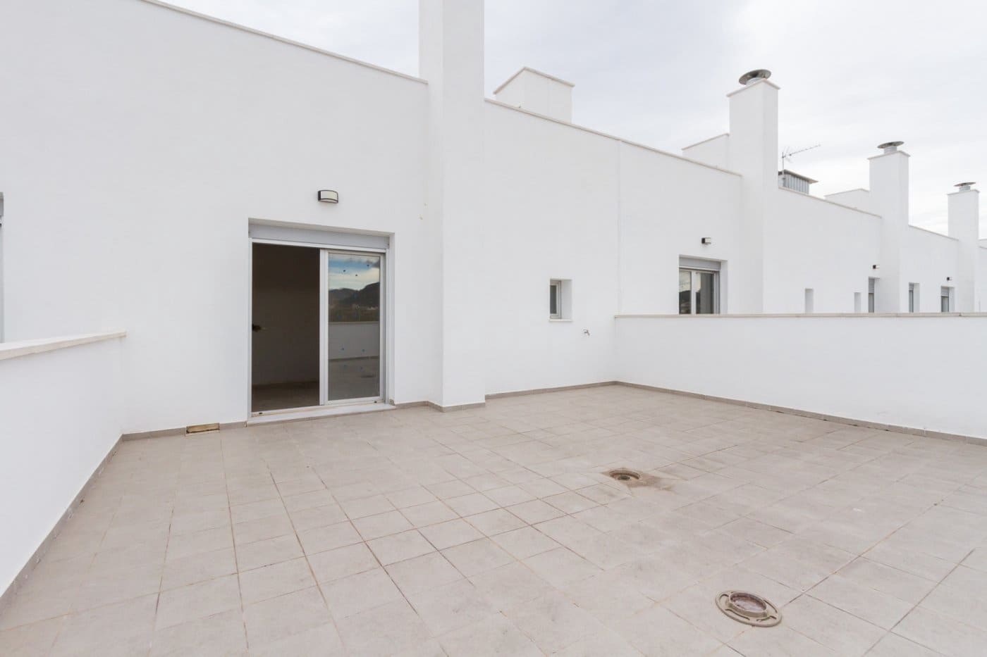 Kontor til leje i Gandia med garage - € 7.000 (Ref: 6184847)