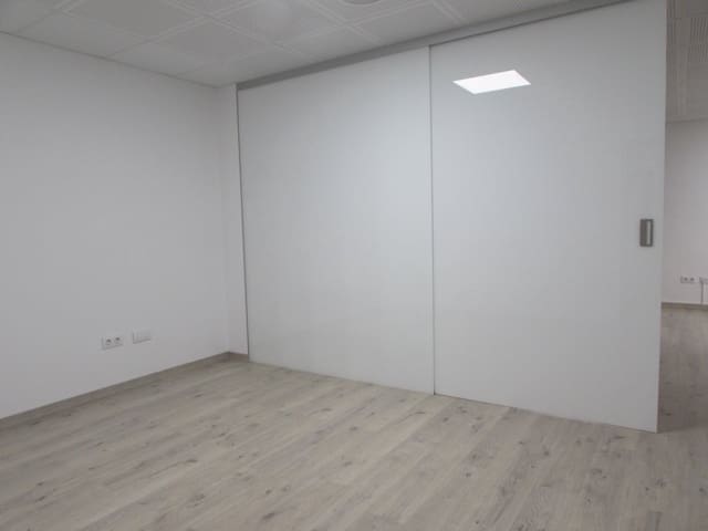 Kontor til leje i Gandia - € 600 (Ref: 6184850)