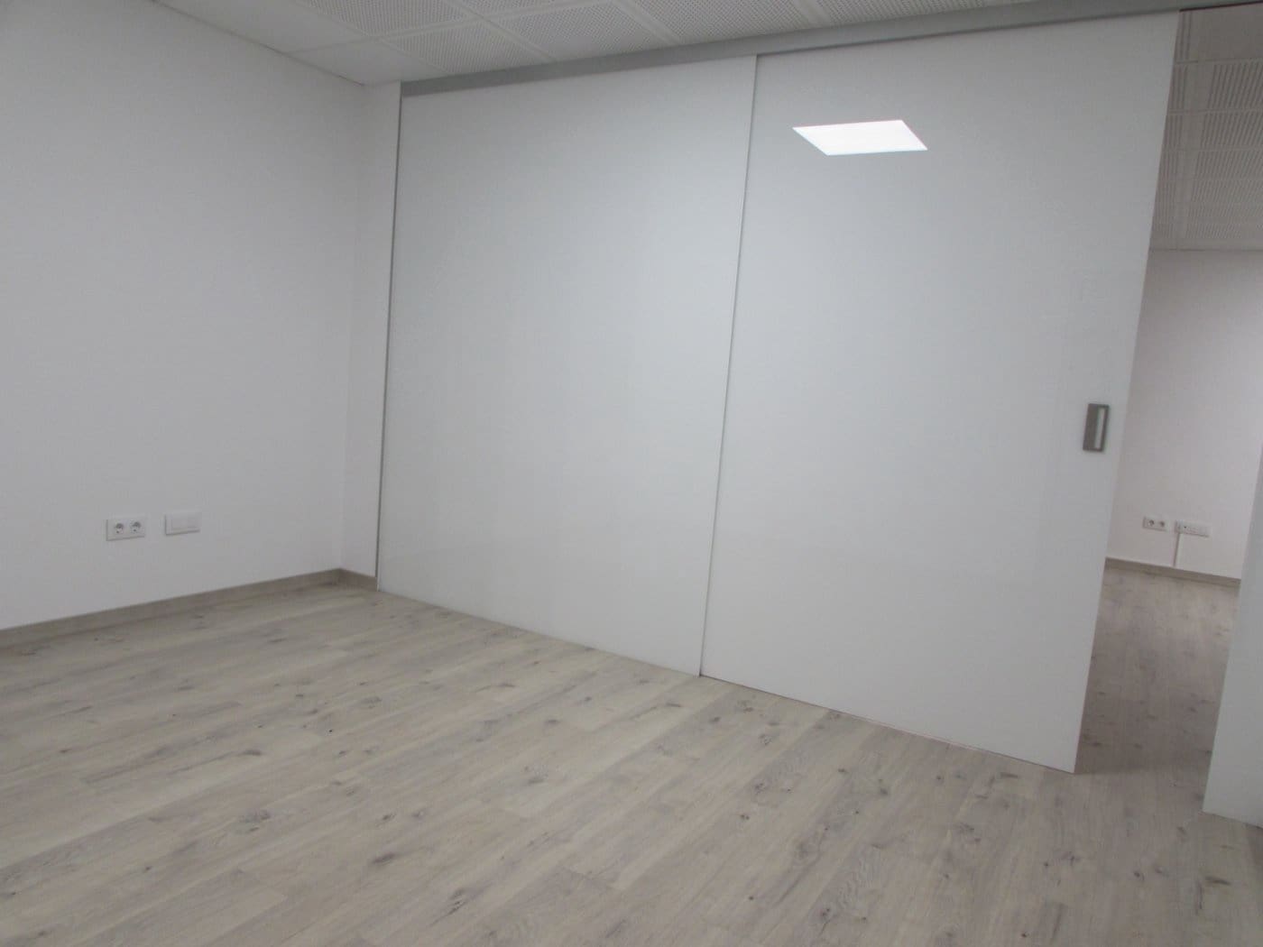 Kontor til leje i Gandia - € 600 (Ref: 6184850)