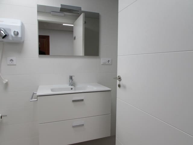 Kontor til leje i Gandia - € 600 (Ref: 6184850)