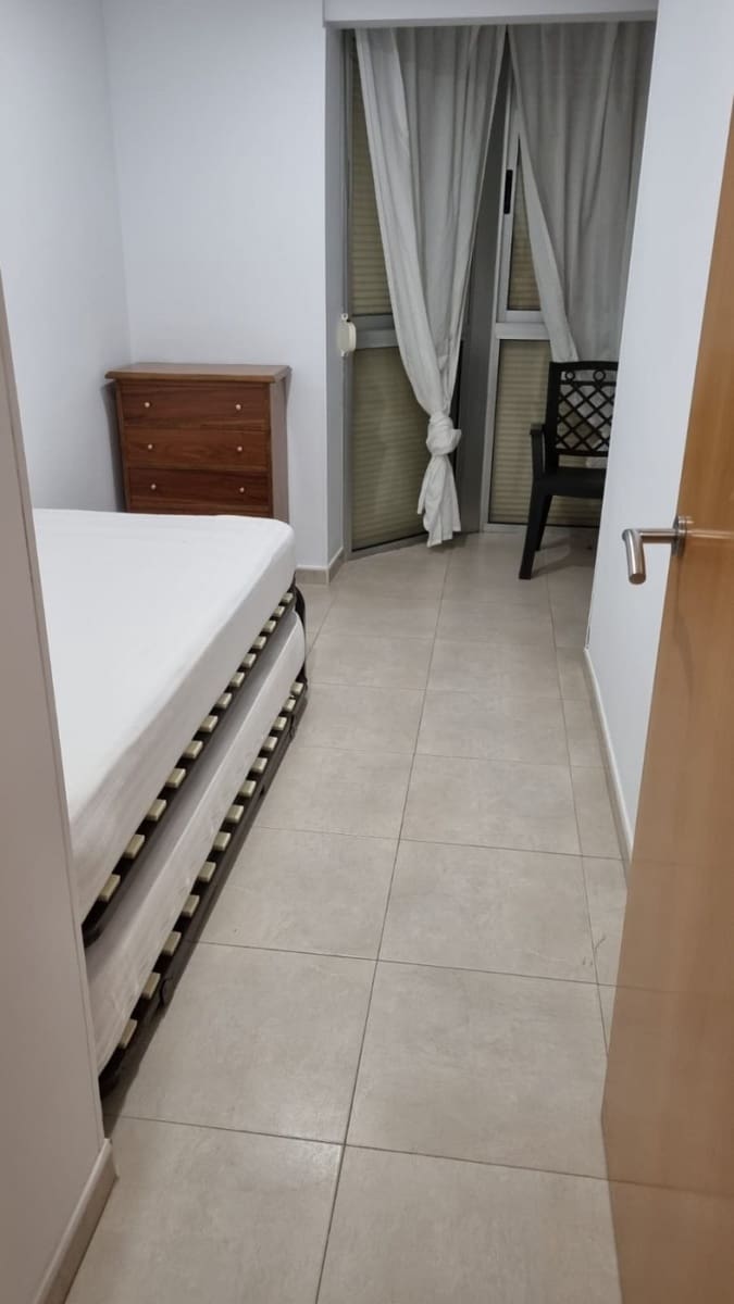 2 soveværelse Lejlighed til leje i Gandia med garage - € 950 (Ref: 6584599)